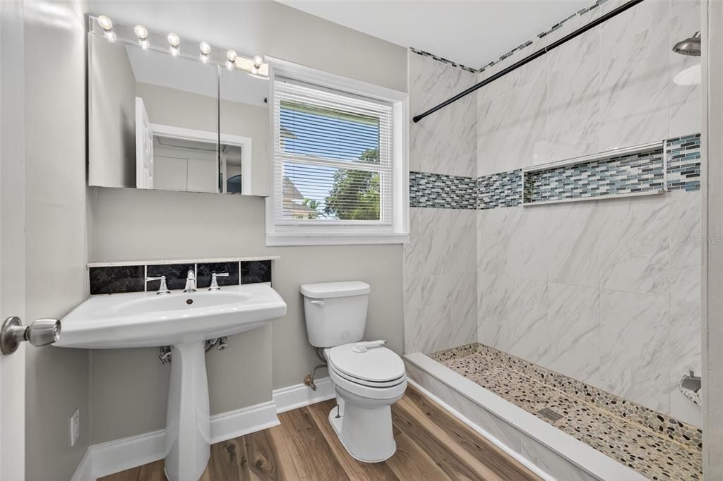 В аренду: $4,500 (3 спален, 2 ванн, 1446 Квадратных фут)