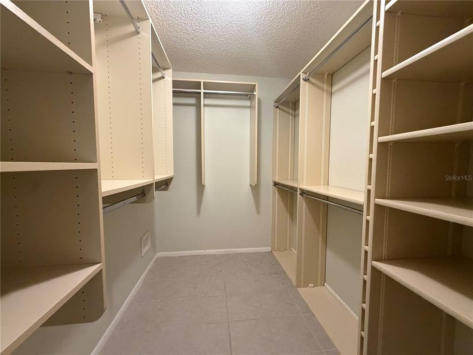 Activo con contrato: $375,000 (3 camas, 2 baños, 1444 Pies cuadrados)