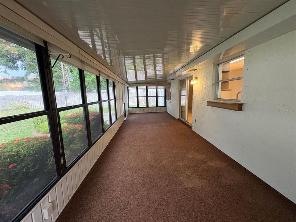 Activo con contrato: $375,000 (3 camas, 2 baños, 1444 Pies cuadrados)
