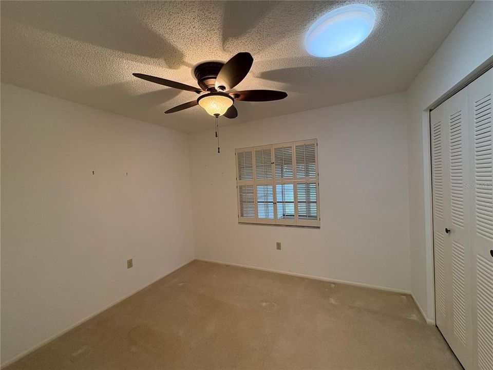 Activo con contrato: $375,000 (3 camas, 2 baños, 1444 Pies cuadrados)