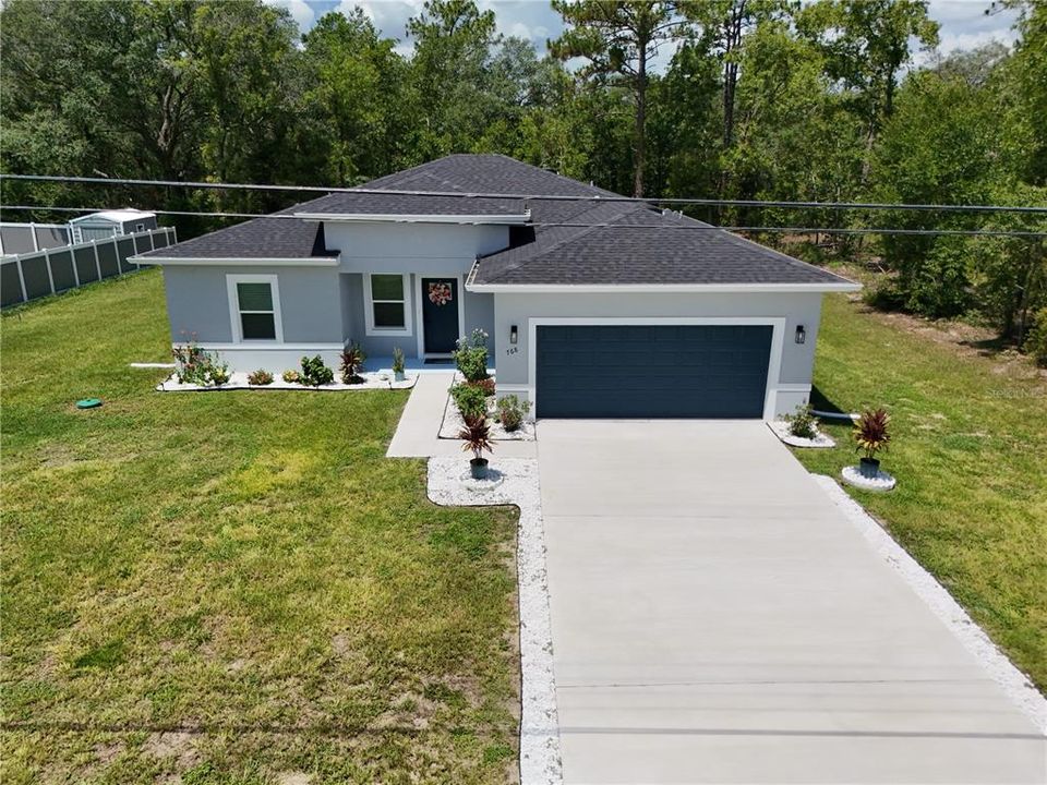For Sale: $330,000 (4 beds, 2 baths, 1833 Square Feet)