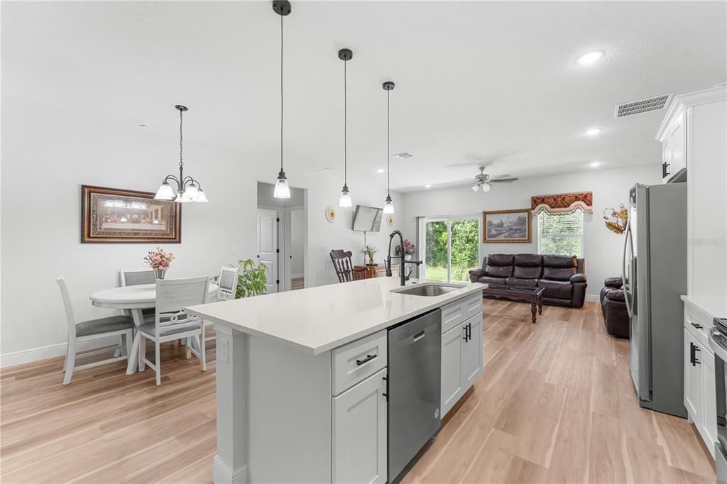 For Sale: $330,000 (4 beds, 2 baths, 1833 Square Feet)