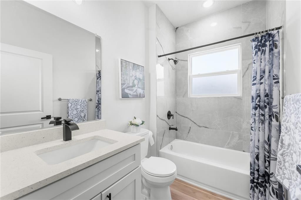 For Sale: $330,000 (4 beds, 2 baths, 1833 Square Feet)