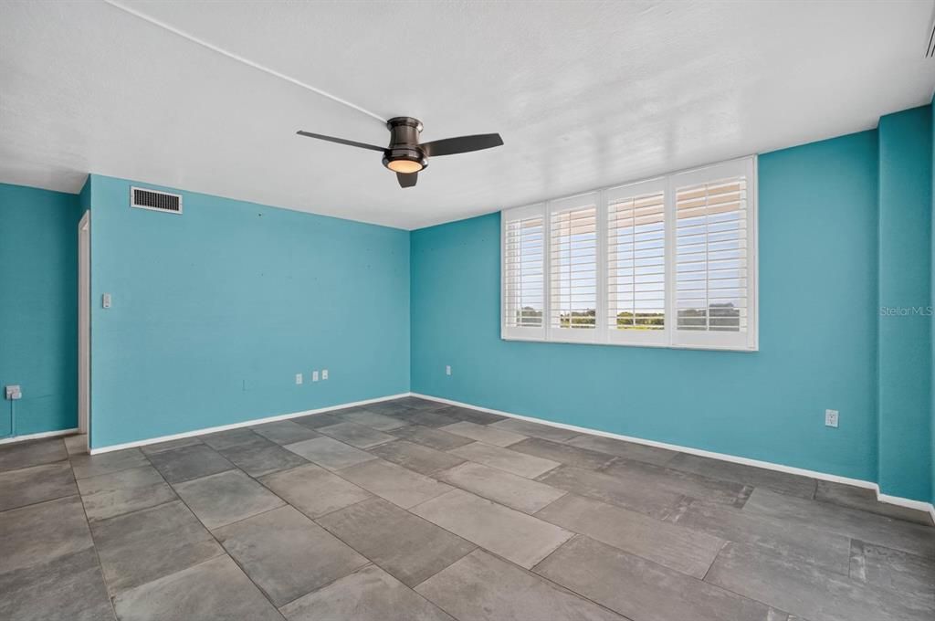 For Sale: $245,999 (2 beds, 2 baths, 1210 Square Feet)