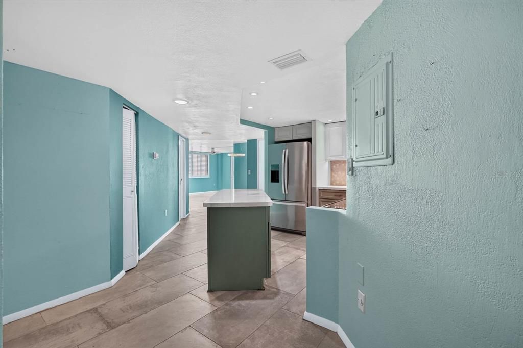 For Sale: $245,999 (2 beds, 2 baths, 1210 Square Feet)