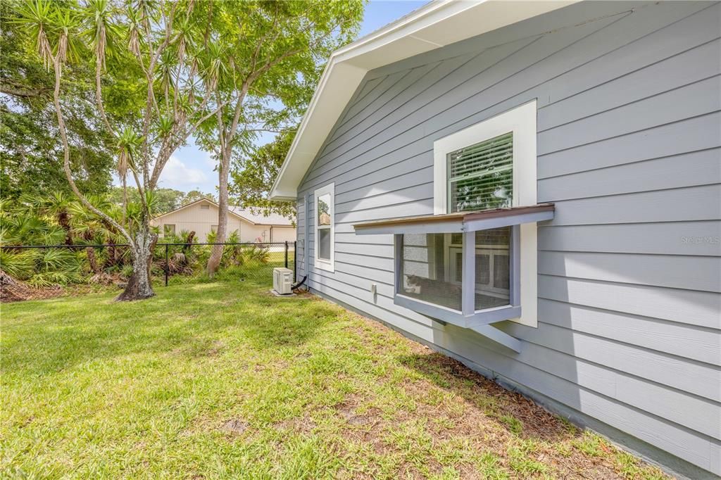 For Sale: $649,000 (4 beds, 2 baths, 2100 Square Feet)