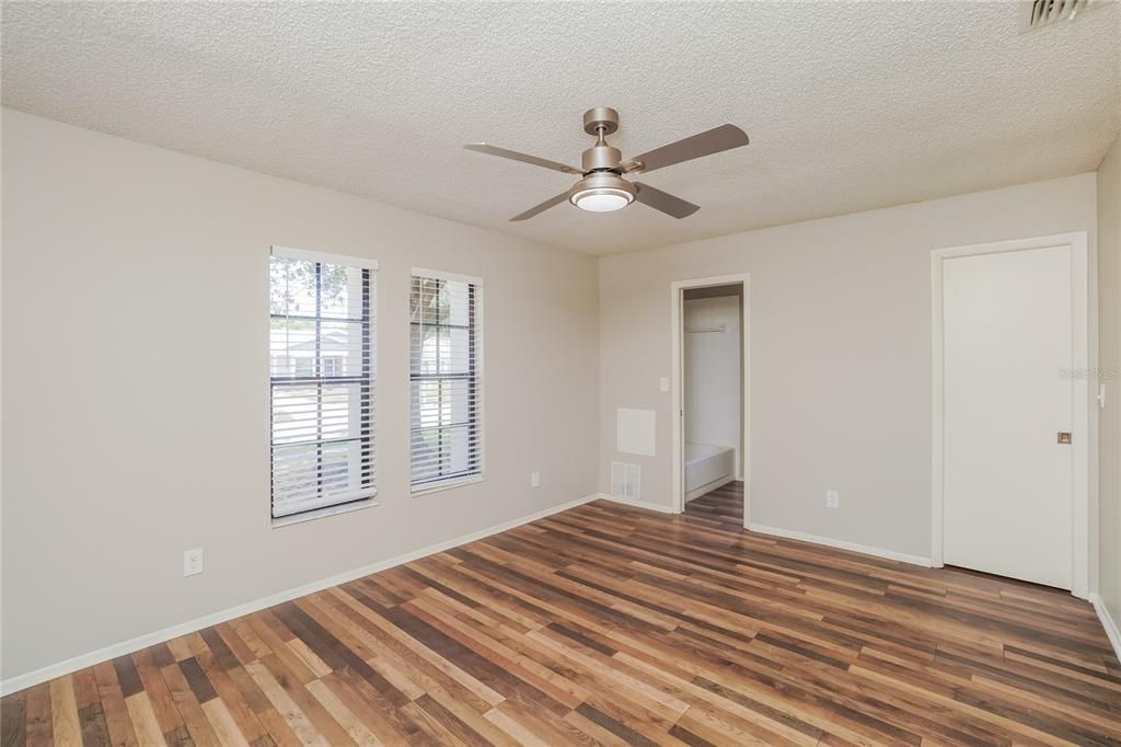 En Venta: $355,000 (3 camas, 2 baños, 1232 Pies cuadrados)