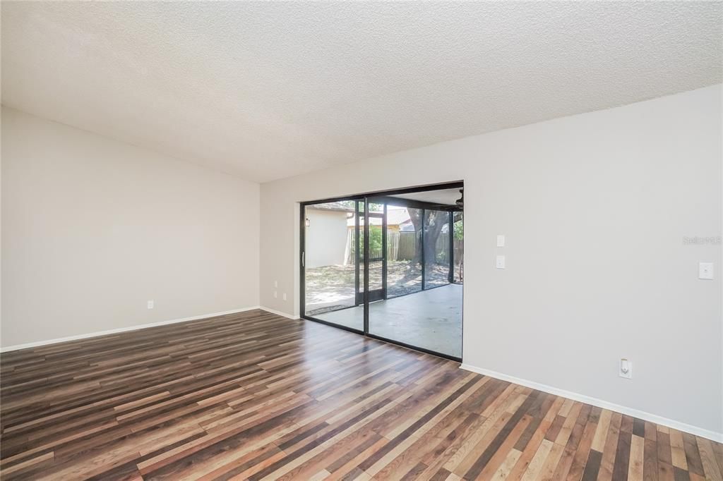 En Venta: $355,000 (3 camas, 2 baños, 1232 Pies cuadrados)