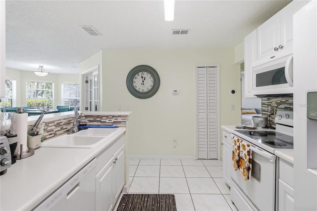 En Venta: $239,000 (3 camas, 2 baños, 1151 Pies cuadrados)