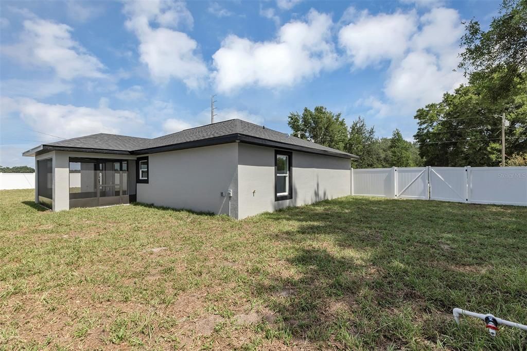 En Venta: $276,900 (3 camas, 2 baños, 1439 Pies cuadrados)
