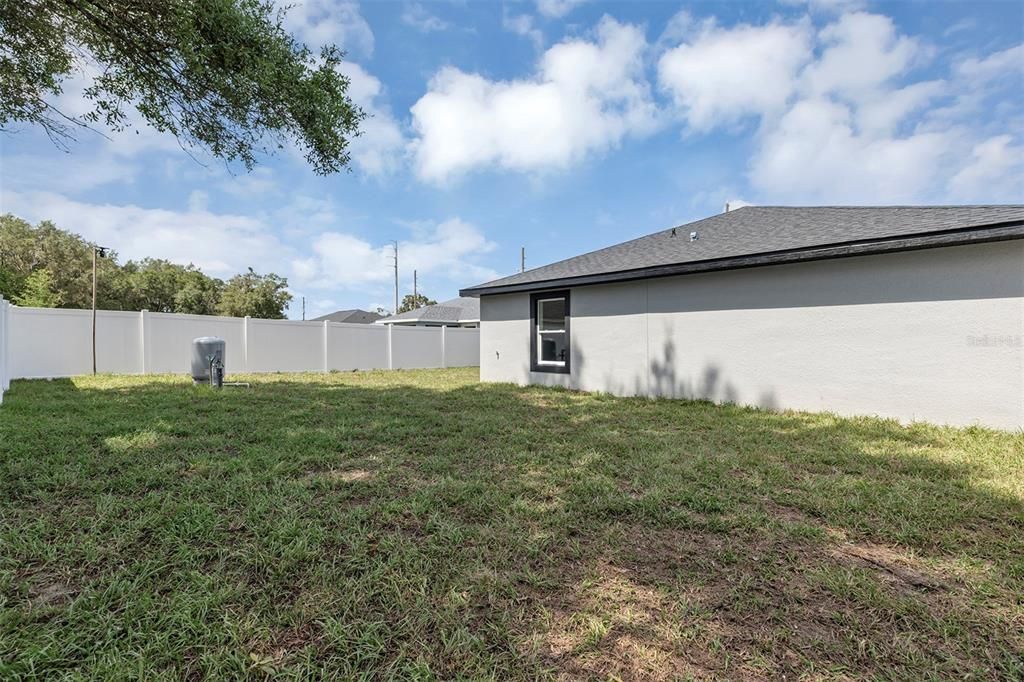 En Venta: $276,900 (3 camas, 2 baños, 1439 Pies cuadrados)