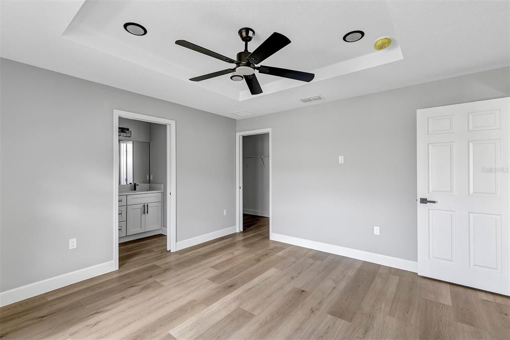 En Venta: $276,900 (3 camas, 2 baños, 1439 Pies cuadrados)