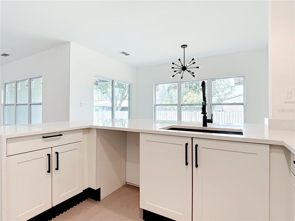 For Sale: $390,000 (3 beds, 2 baths, 1553 Square Feet)