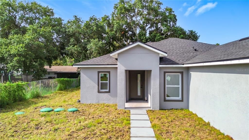 For Sale: $390,000 (3 beds, 2 baths, 1553 Square Feet)