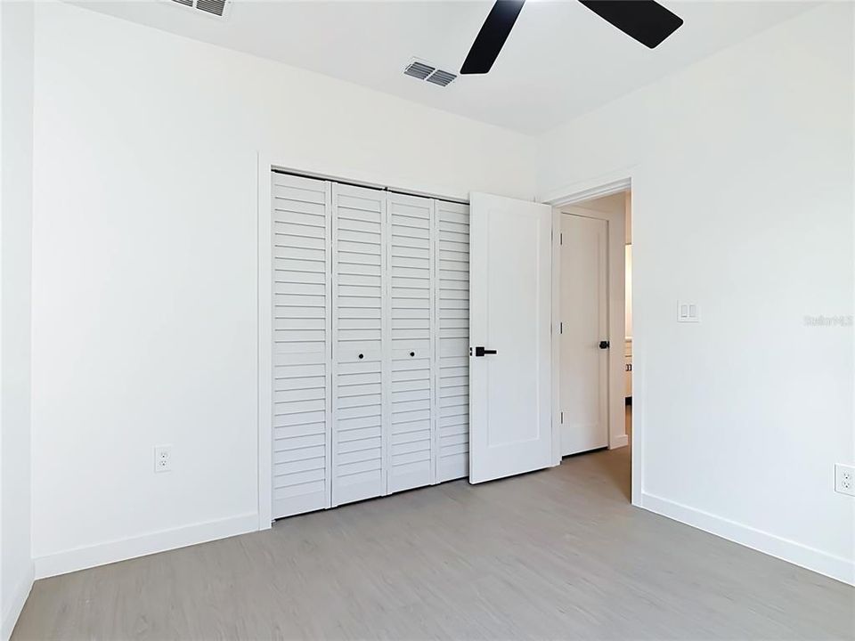 For Sale: $390,000 (3 beds, 2 baths, 1553 Square Feet)