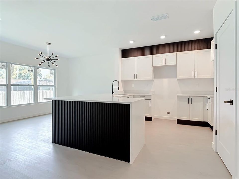For Sale: $390,000 (3 beds, 2 baths, 1553 Square Feet)