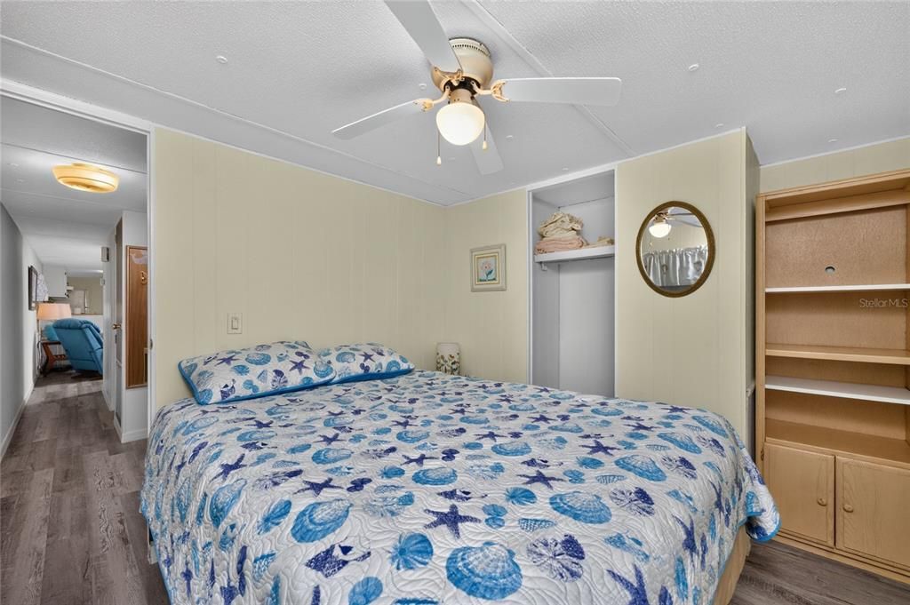For Sale: $95,000 (2 beds, 1 baths, 624 Square Feet)