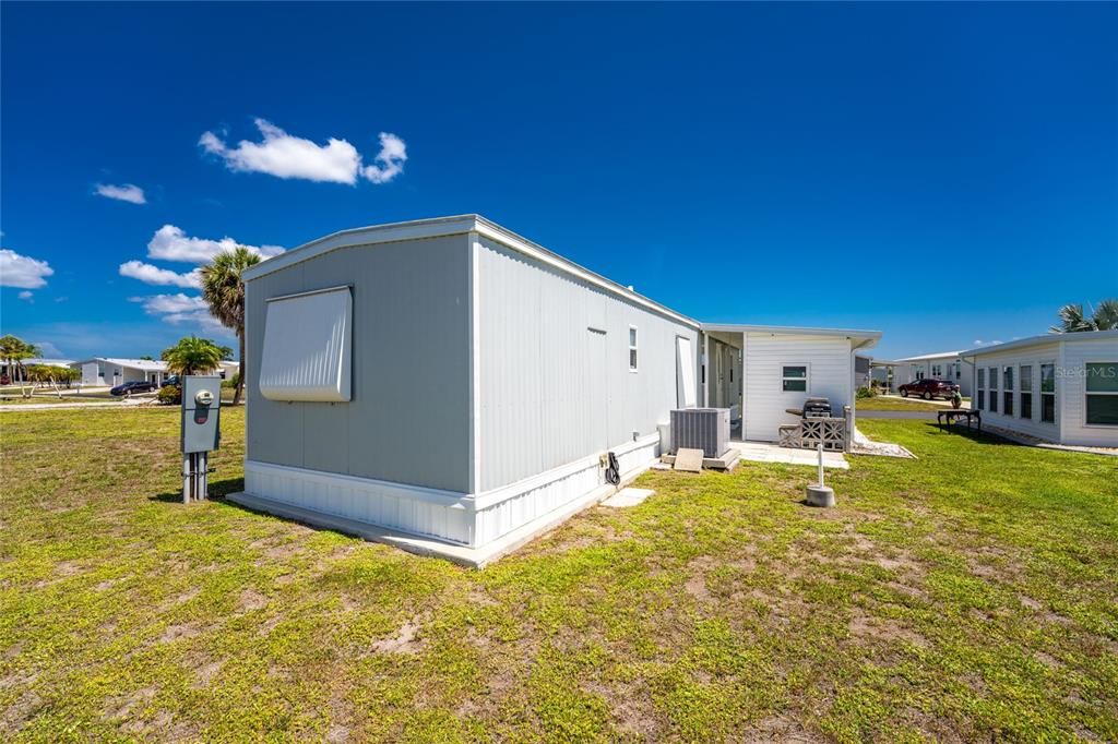 For Sale: $95,000 (2 beds, 1 baths, 624 Square Feet)