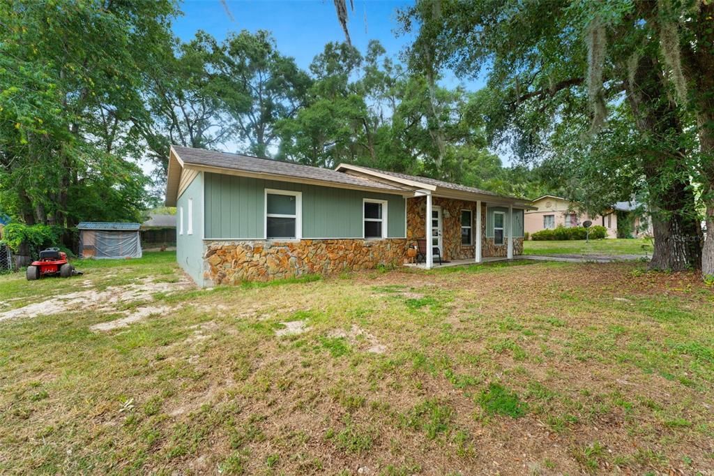 For Sale: $170,000 (4 beds, 2 baths, 1326 Square Feet)