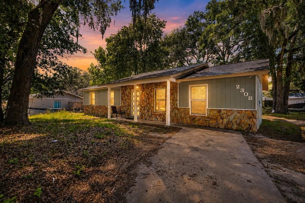 For Sale: $170,000 (4 beds, 2 baths, 1326 Square Feet)