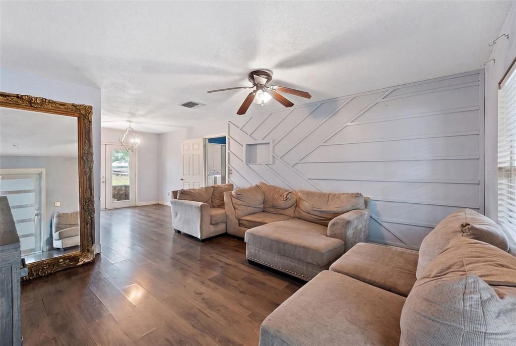For Sale: $170,000 (4 beds, 2 baths, 1326 Square Feet)