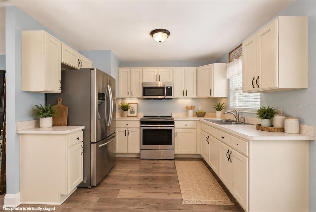 For Sale: $170,000 (4 beds, 2 baths, 1326 Square Feet)