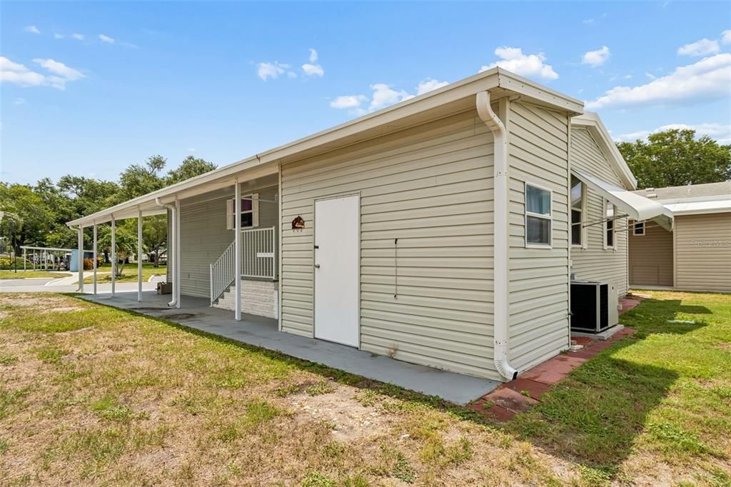 For Sale: $212,900 (2 beds, 2 baths, 1242 Square Feet)