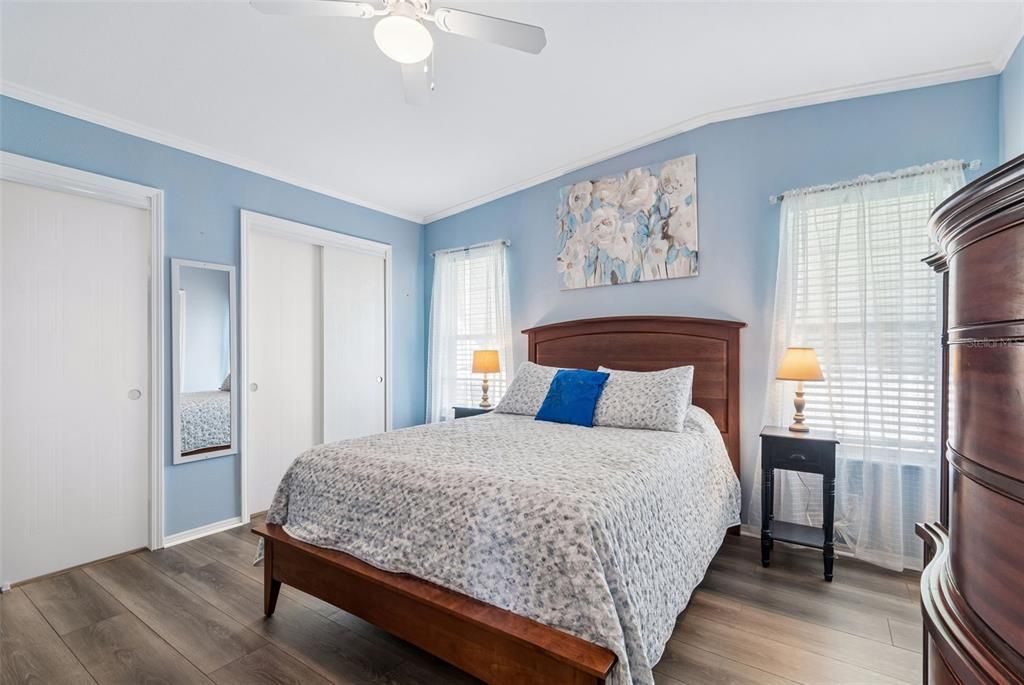 For Sale: $212,900 (2 beds, 2 baths, 1242 Square Feet)