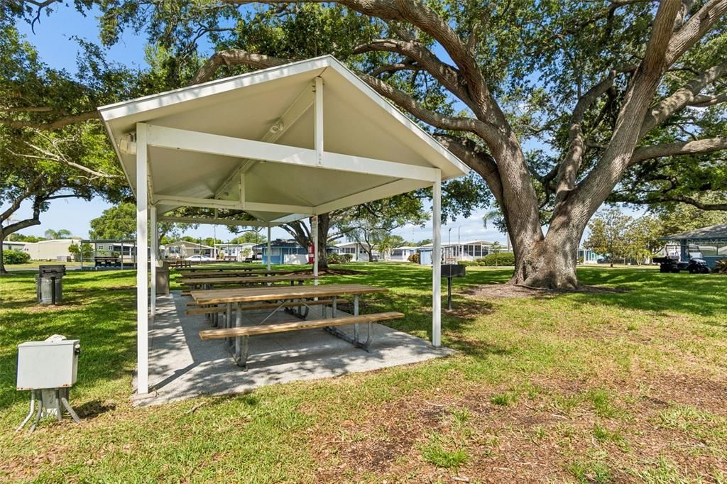 For Sale: $212,900 (2 beds, 2 baths, 1242 Square Feet)