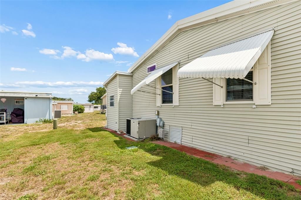 For Sale: $212,900 (2 beds, 2 baths, 1242 Square Feet)