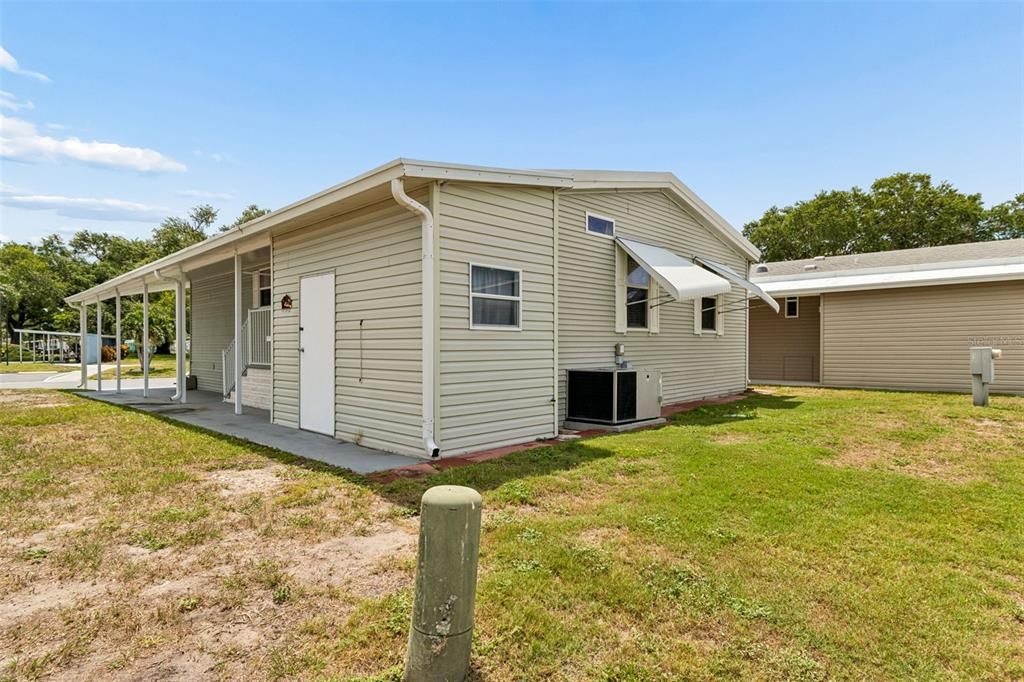 For Sale: $212,900 (2 beds, 2 baths, 1242 Square Feet)