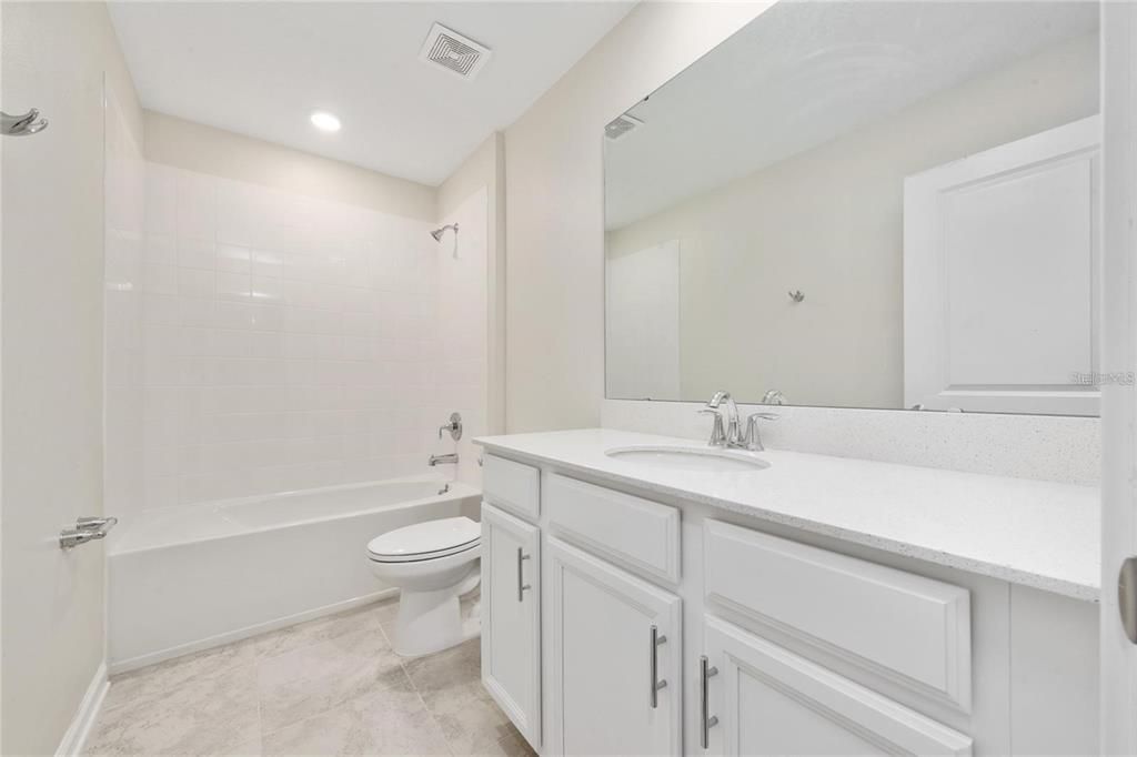 For Rent: $2,750 (4 beds, 2 baths, 1870 Square Feet)