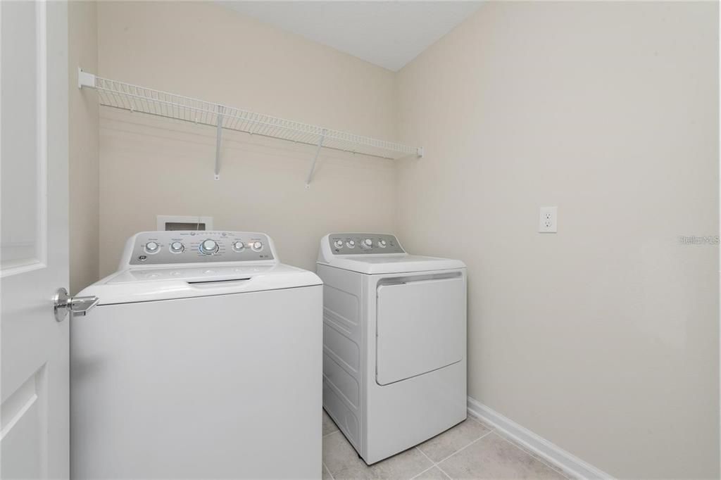 For Rent: $2,750 (4 beds, 2 baths, 1870 Square Feet)