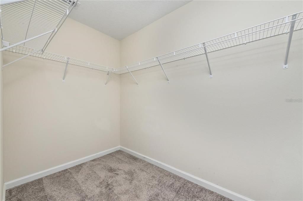For Rent: $2,750 (4 beds, 2 baths, 1870 Square Feet)