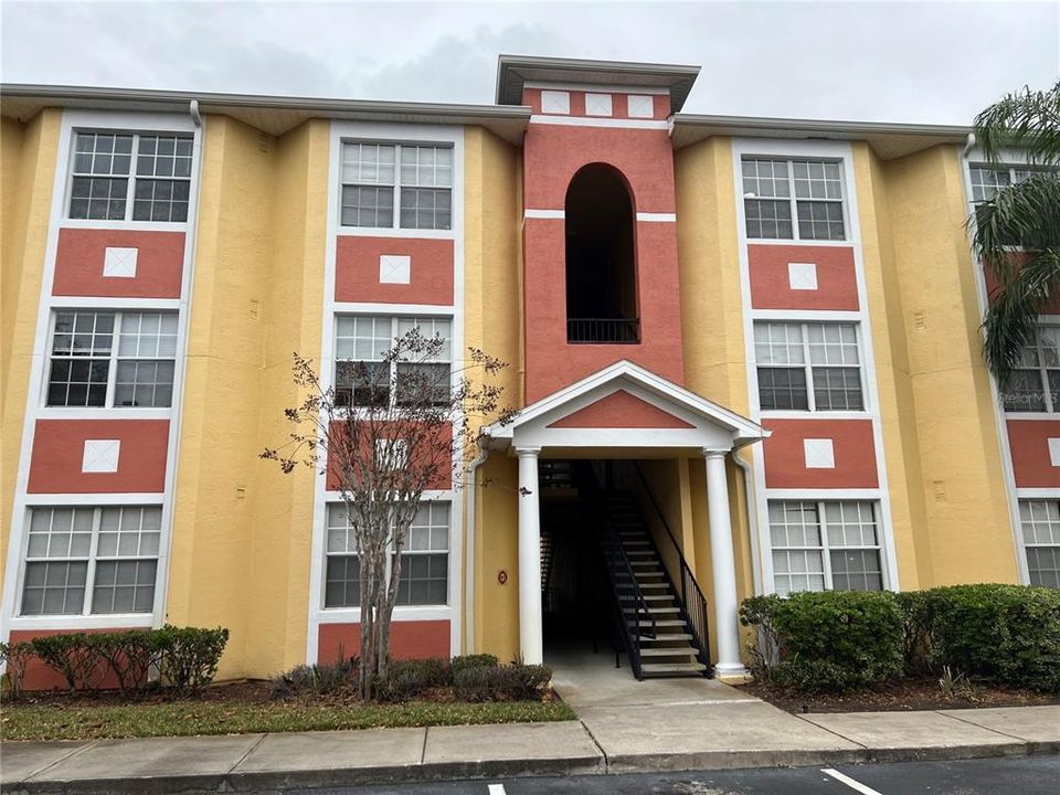 Recently Rented: $1,350 (1 beds, 1 baths, 643 Square Feet)
