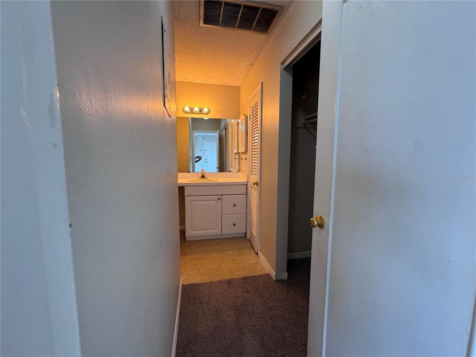 В аренду: $1,050 (1 спален, 1 ванн, 405 Квадратных фут)