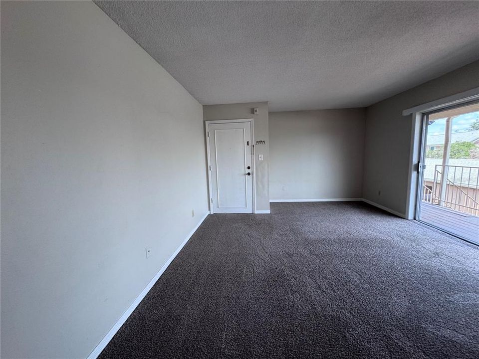В аренду: $1,050 (1 спален, 1 ванн, 405 Квадратных фут)