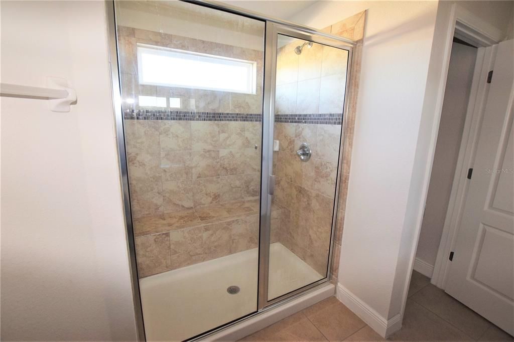 В аренду: $2,800 (4 спален, 2 ванн, 2370 Квадратных фут)