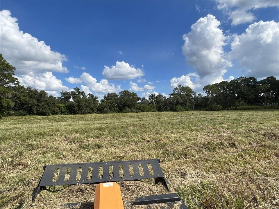 На продажу: $699,999 (4.00 acres)