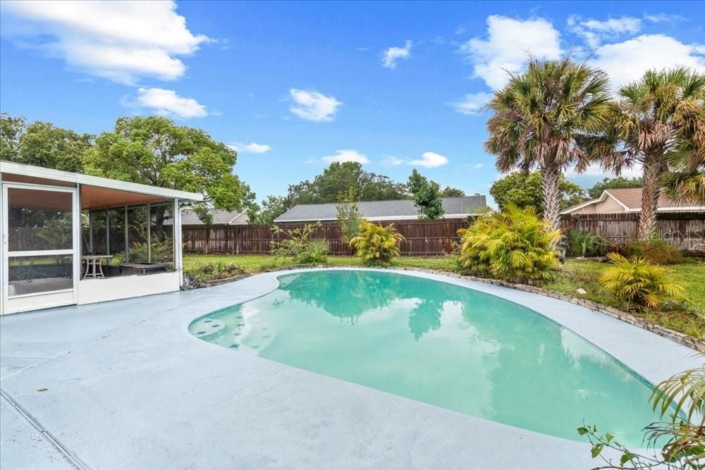For Sale: $438,000 (4 beds, 2 baths, 1510 Square Feet)
