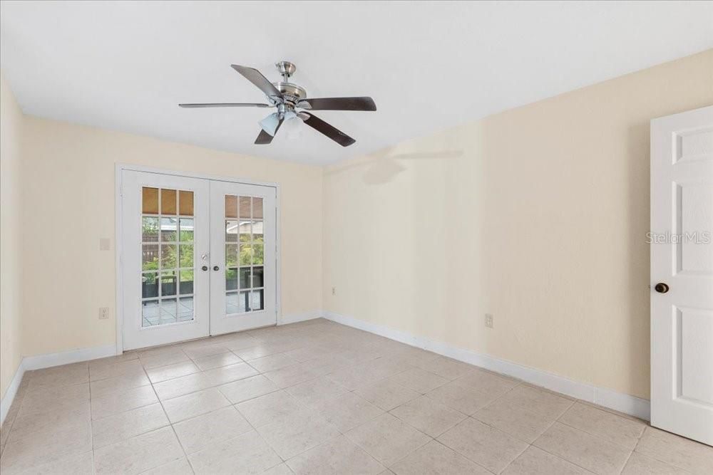For Sale: $438,000 (4 beds, 2 baths, 1510 Square Feet)