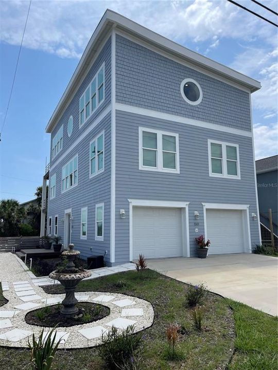 En Venta: $1,895,000 (3 camas, 4 baños, 4200 Pies cuadrados)