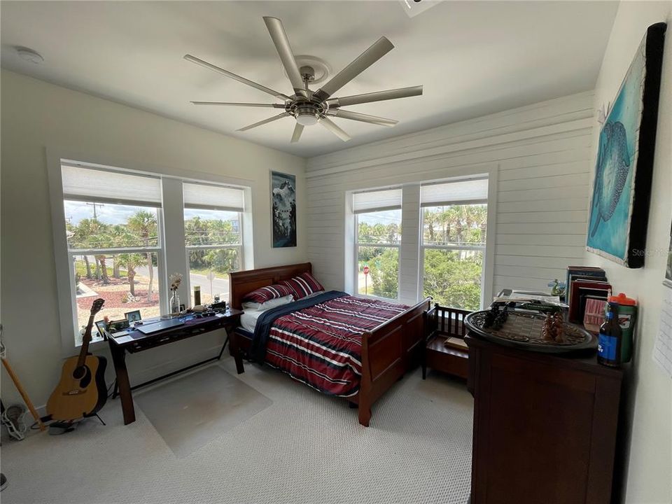 En Venta: $1,895,000 (3 camas, 4 baños, 4200 Pies cuadrados)