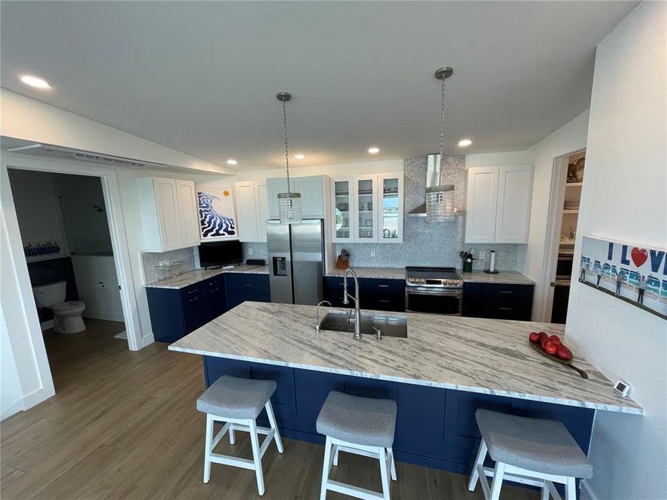En Venta: $1,895,000 (3 camas, 4 baños, 4200 Pies cuadrados)