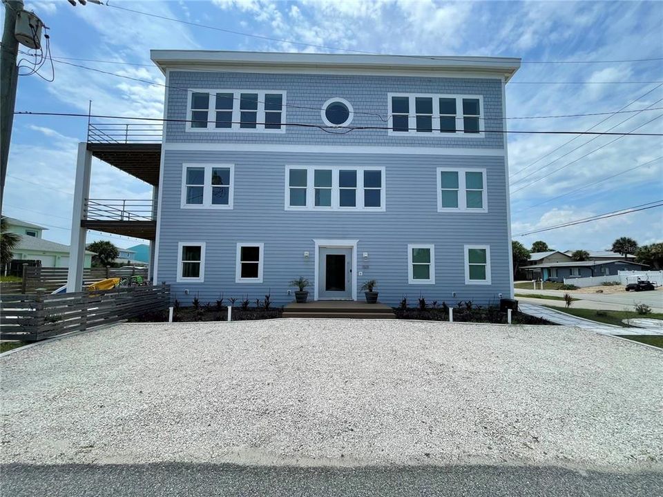 En Venta: $1,895,000 (3 camas, 4 baños, 4200 Pies cuadrados)