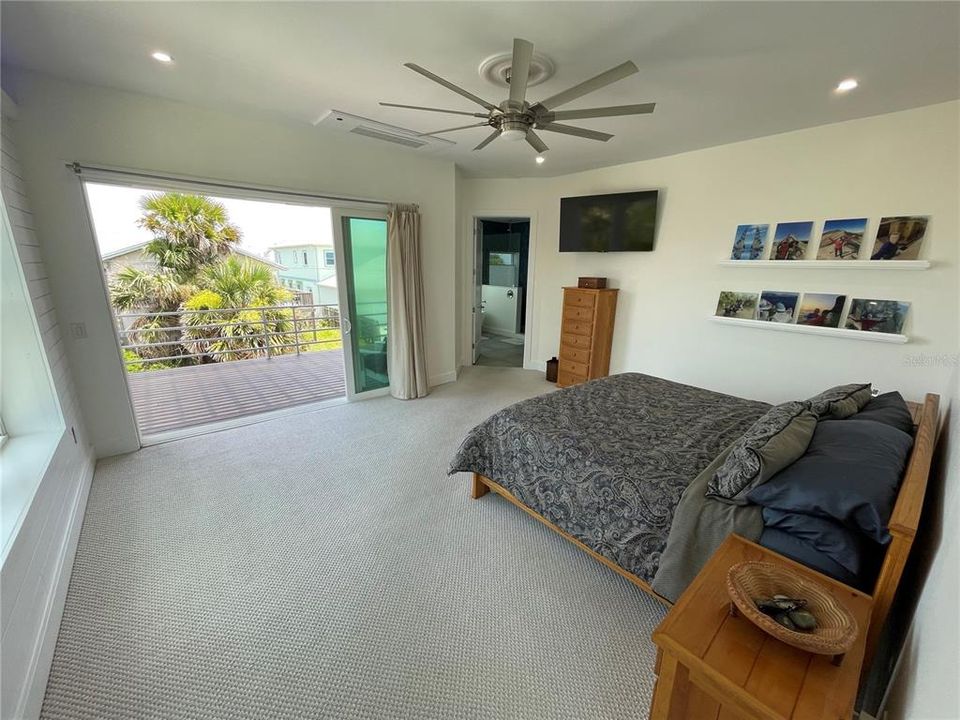 En Venta: $1,895,000 (3 camas, 4 baños, 4200 Pies cuadrados)