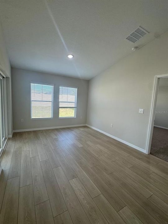 В аренду: $2,700 (4 спален, 2 ванн, 1850 Квадратных фут)