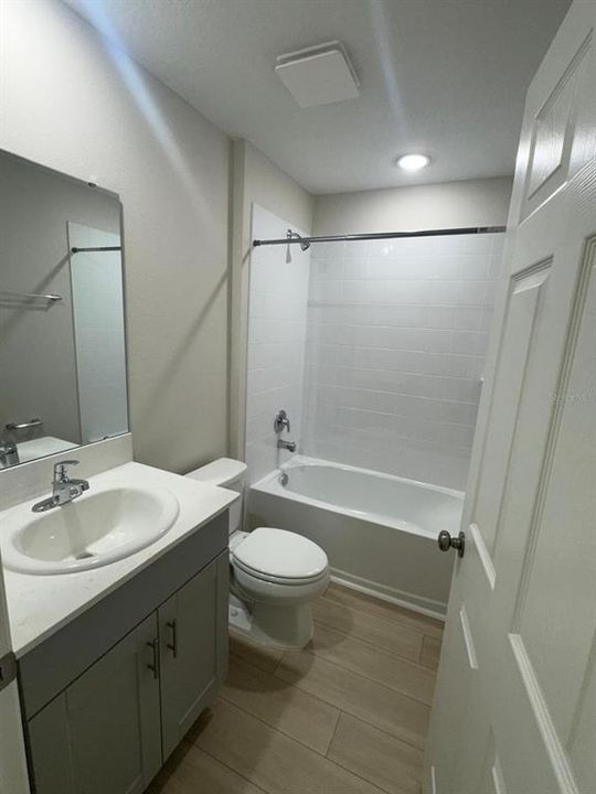В аренду: $2,700 (4 спален, 2 ванн, 1850 Квадратных фут)