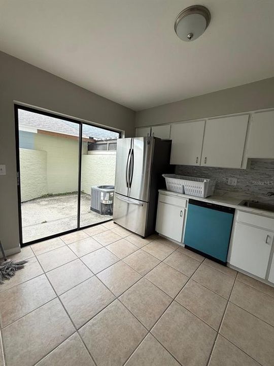For Rent: $2,600 (3 beds, 2 baths, 1356 Square Feet)