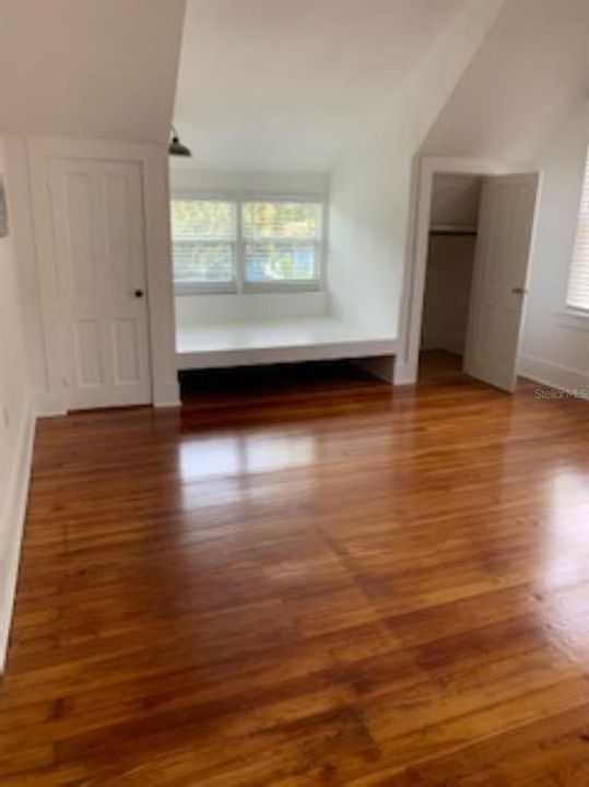 For Sale: $1,495,000 (9 beds, 0 baths, 4000 Square Feet)